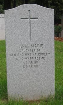 Headstone of Tania Marie Cooley.