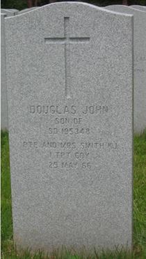 Headstone of Douglas John Smith.