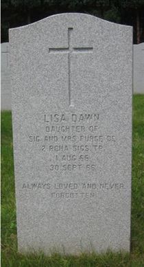 Headstone of Lisa Dawn Furge.