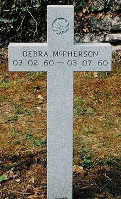 Headstone of Debra McPherson.