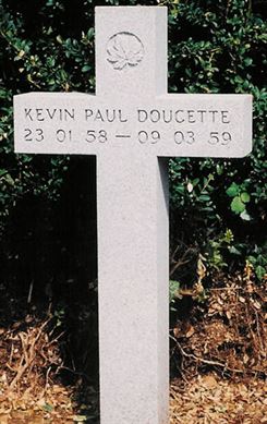 Headstone of Kevin Paul Doucette.
