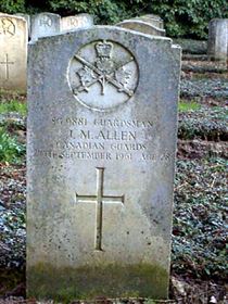 Original headstone prior to replacement in 2003