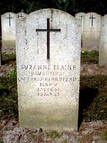 Original headstone prior to replacement in 2003