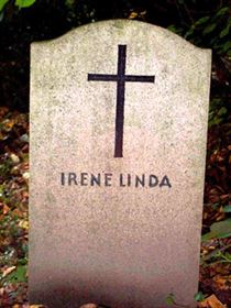 Original headstone prior to replacement in 2003