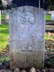 Pierre tombale originale, remplacée en 2003