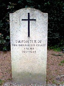 Original headstone prior to replacement in 2003