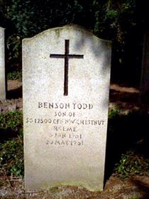 Original headstone prior to replacement in 2003