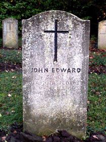 Original headstone prior to replacement in 2003