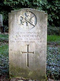 Original headstone prior to replacement in 2003