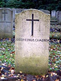 Original headstone prior to replacement in 2003