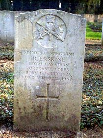 Pierre tombale originale, remplacée en 2003