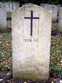 Original headstone prior to replacement in 2003
