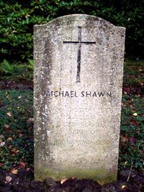 Original headstone prior to replacement in 2003