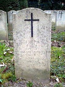 Original headstone prior to replacement in 2003