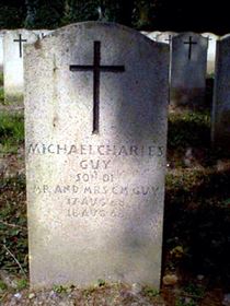 Original headstone prior to replacement in 2003
