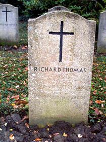 Original headstone prior to replacement in 2003