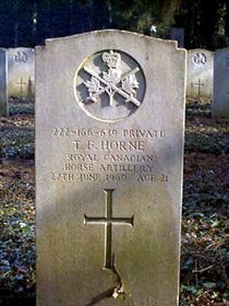 Original headstone prior to replacement in 2003