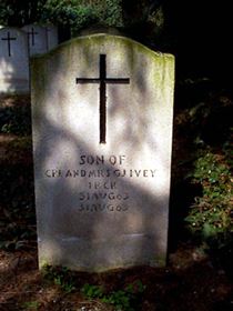 Original headstone prior to replacement in 2003