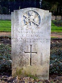 Pierre tombale originale, remplacée en 2003