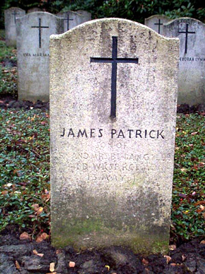 Pierre tombale originale, remplacée en 2003