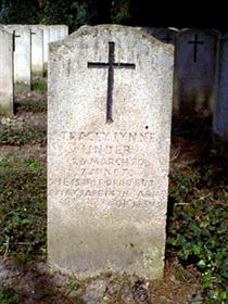 Original headstone prior to replacement in 2003
