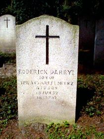 Original headstone prior to replacement in 2003