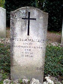 Original headstone prior to replacement in 2003