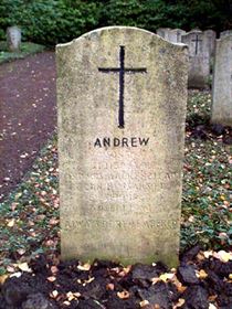 Original headstone prior to replacement in 2003