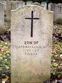 Original headstone prior to replacement in 2003