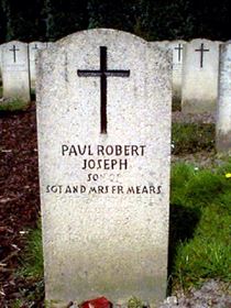 Pierre tombale originale, remplacée en 2003