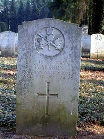 Pierre tombale originale, remplacée en 2003