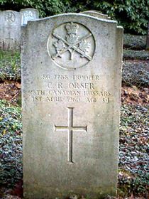 Pierre tombale originale, remplacée en 2003