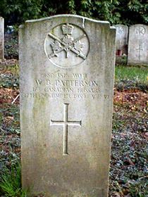 Original headstone prior to replacement in 2003