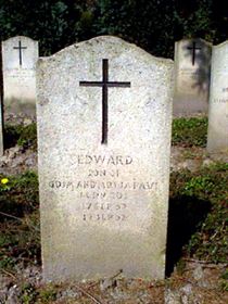 Original headstone prior to replacement in 2003