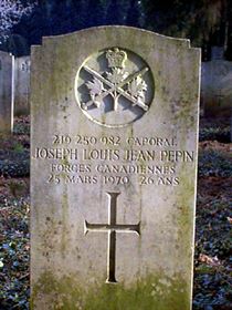 Pierre tombale originale, remplacée en 2003