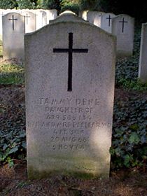 Original headstone prior to replacement in 2003