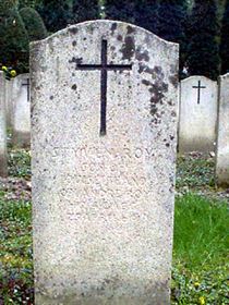 Original headstone prior to replacement in 2003