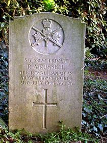 Original headstone prior to replacement in 2003