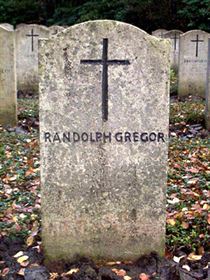 Pierre tombale originale, remplacée en 2003