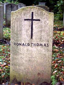 Original headstone prior to replacement in 2003