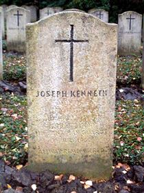 Original headstone prior to replacement in 2003