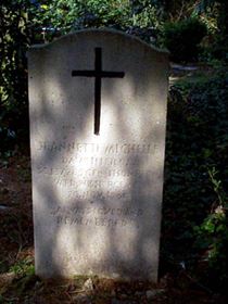 Original headstone prior to replacement in 2003