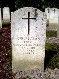 Original headstone prior to replacement in 2003
