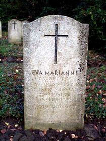Original headstone prior to replacement in 2003