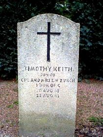 Original headstone prior to replacement in 2003